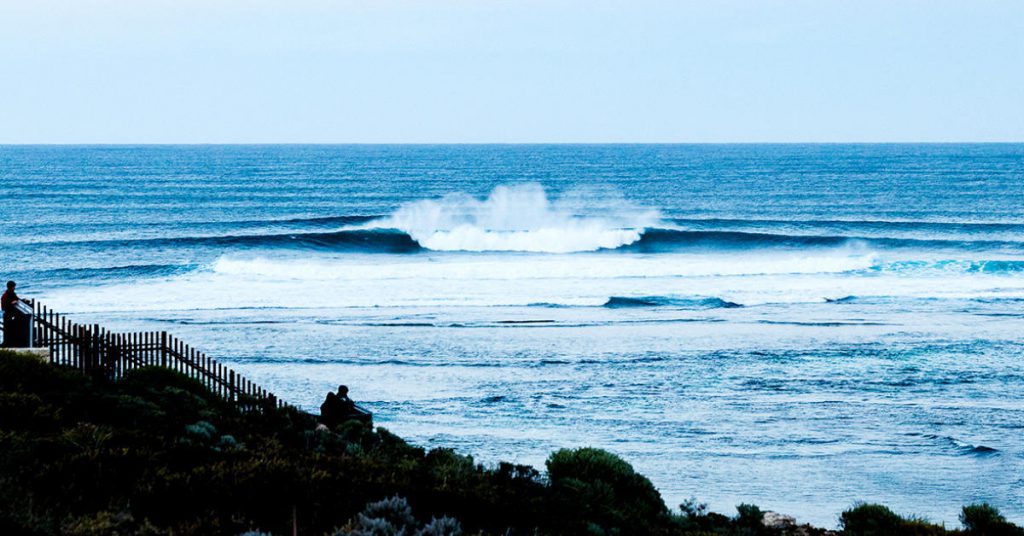 Atletas terão mais ondas perfeitas só que nas esquerdas de Uluwatu Foto: WSL/DUNBAR