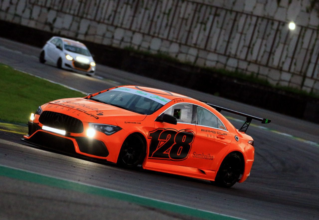 Grid Racing vence as 1000 Milhas e comprova confiabilidade dos carros da AMG Cup