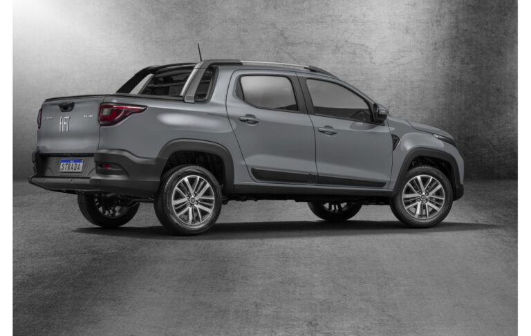 Fiat lidera vendas e Strada bate recordes