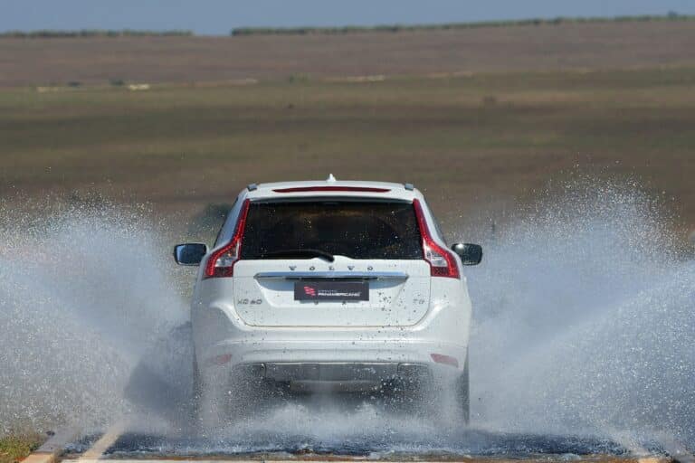 Chuva forte: 5 cuidados ao volante para conduzir em segurança