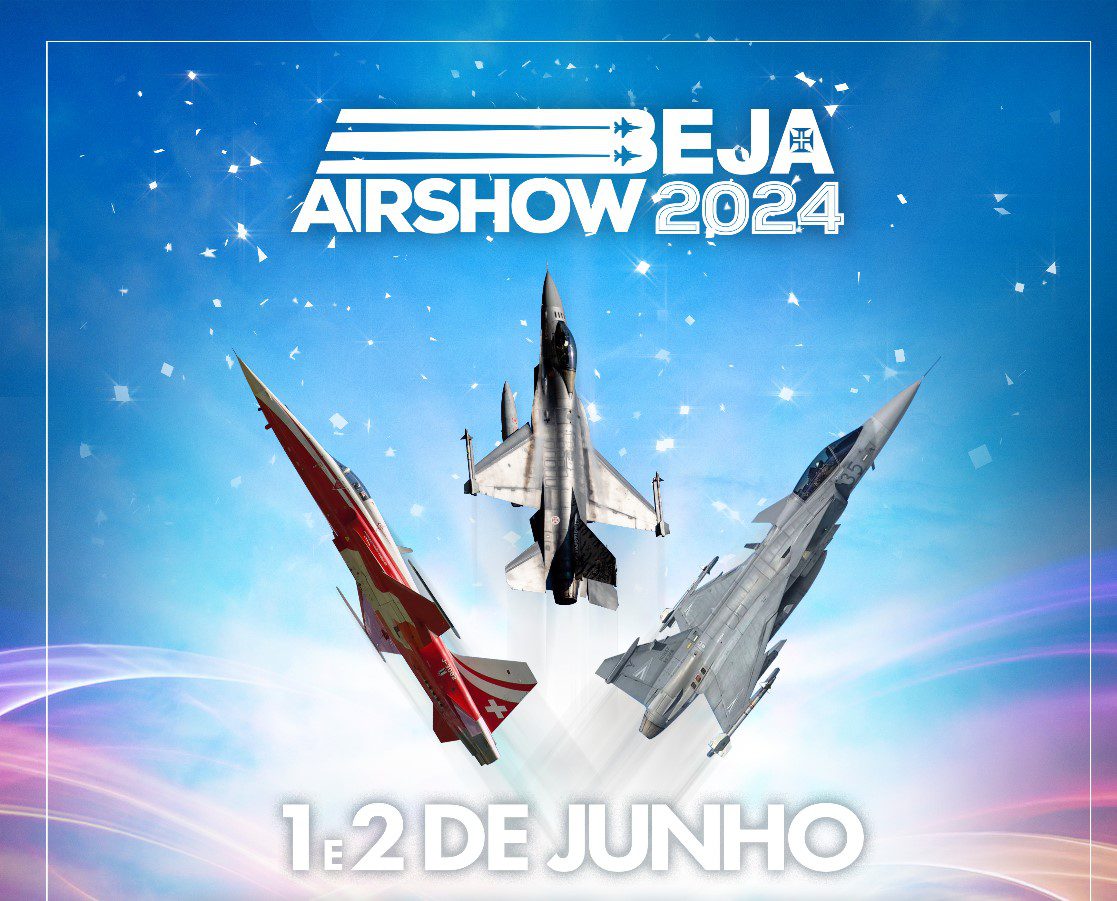 Dois aviões chocam-se em evento aéreo em Beja Portugal #shorts