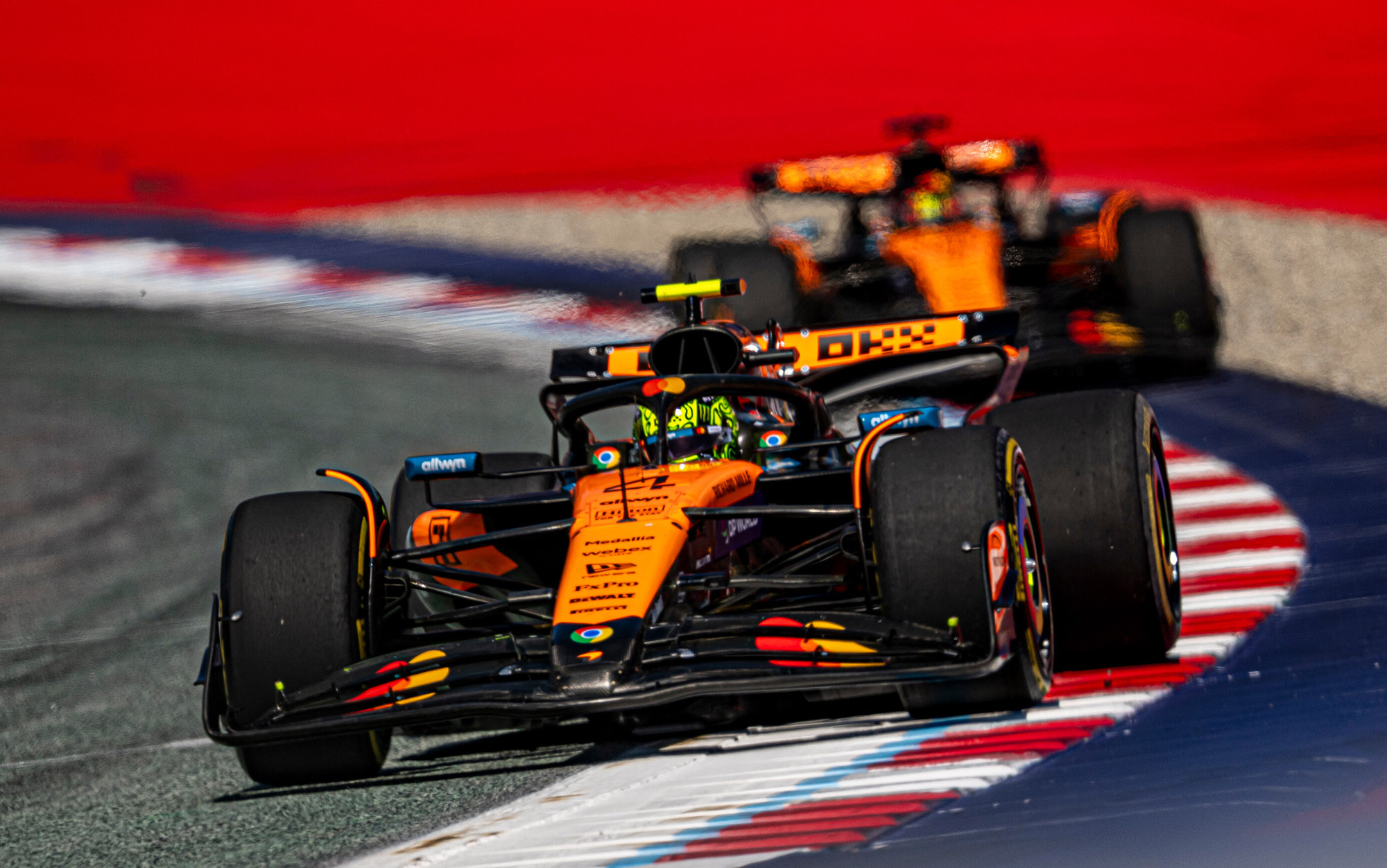 F1 2025: Norris Vence GP da Hungria, McLaren Domina, e Bortoleto Brilha em 6º Lugar