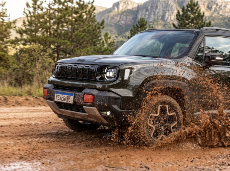 Jeep confirma a volta do Renegade à Europa e seis SUVs até 2030