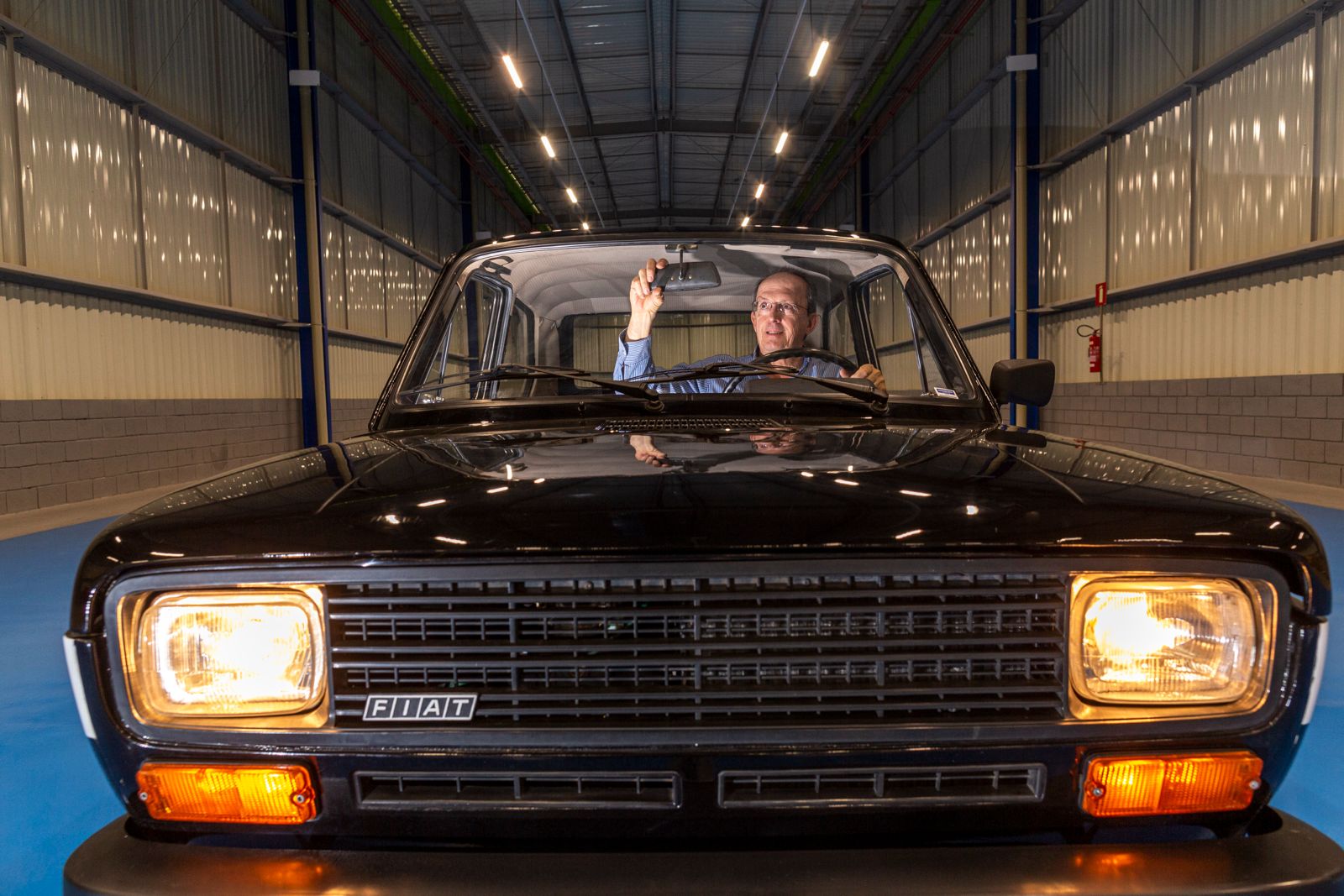 Fiat completa 50 anos no Brasil contando histórias reais: conheça o Engenheiro do Uno