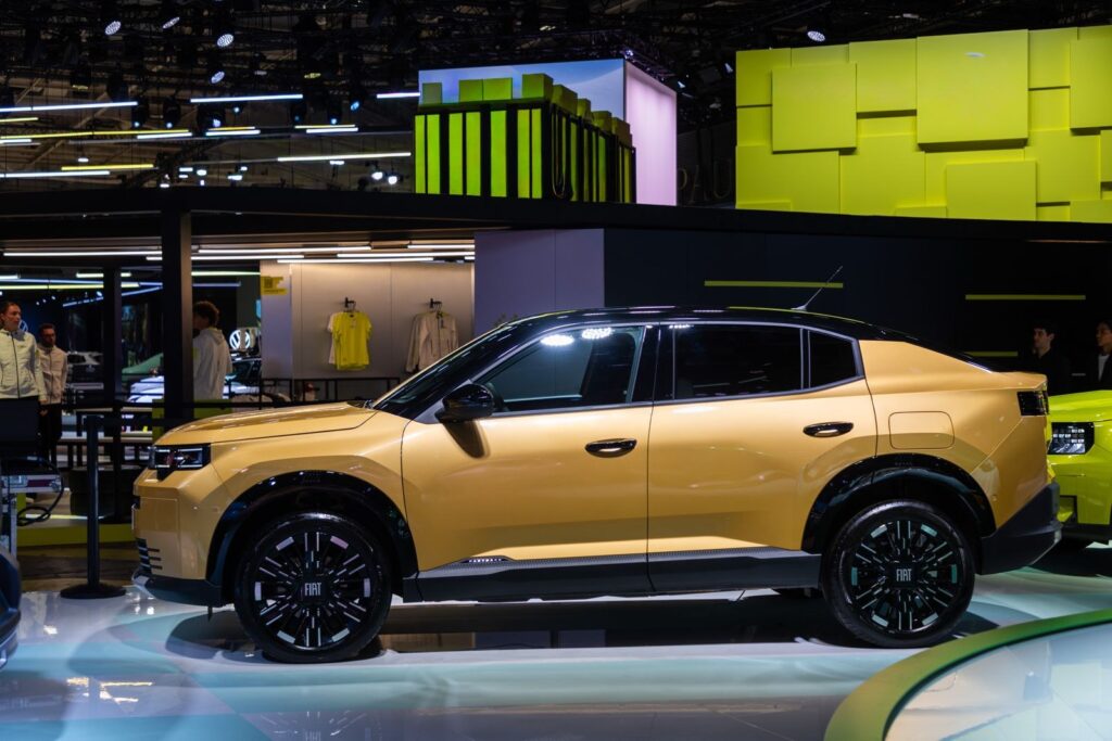 Lateral do Fiat Grizzly Fastback Hybrid