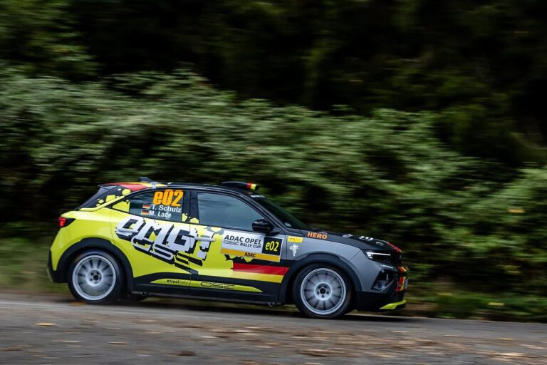 Rali 100% elétrico: três pilotos separados por cinco pontos na luta pelo título da Opel GSE Rally Cup