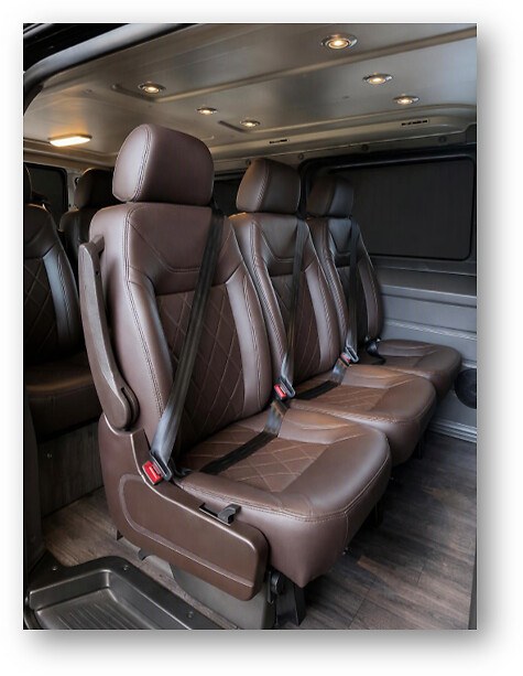 Interior do Peugeot Expert transformado pela Greencar